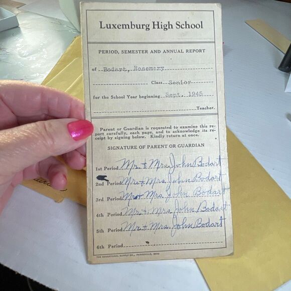 Vintage Ephemera Report cards from 1940’s and 8 years after. - Picture 2 of 10